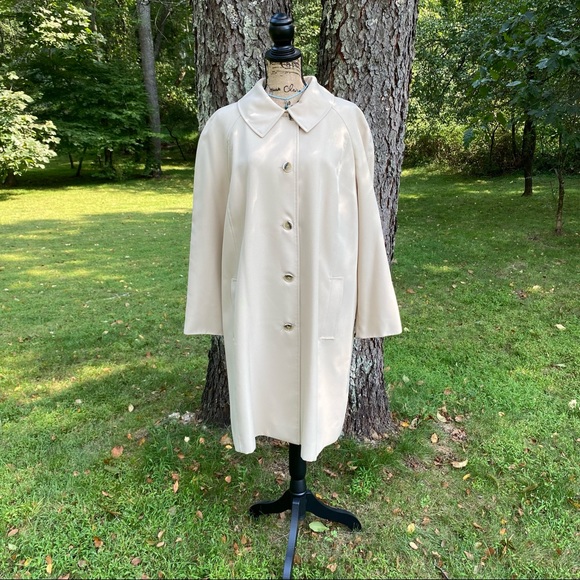 J & H Fashions Vintage Spring Beige Lined Coat - Picture 2 of 8